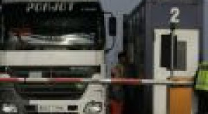 Rząd chce zwolnić ciężarówki z opłat na autostradach 