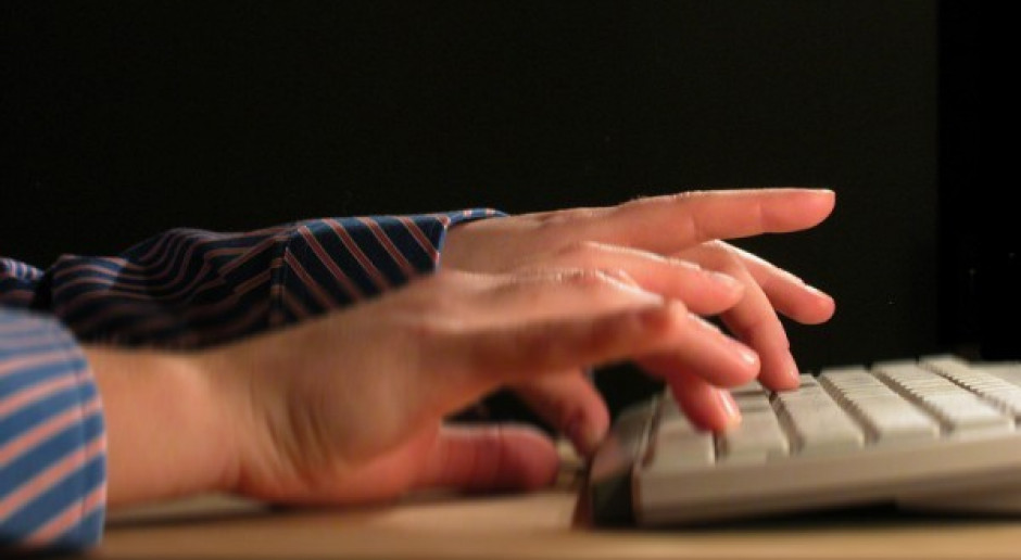 Polacy coraz więcej ściągają nielegalnie z internetu