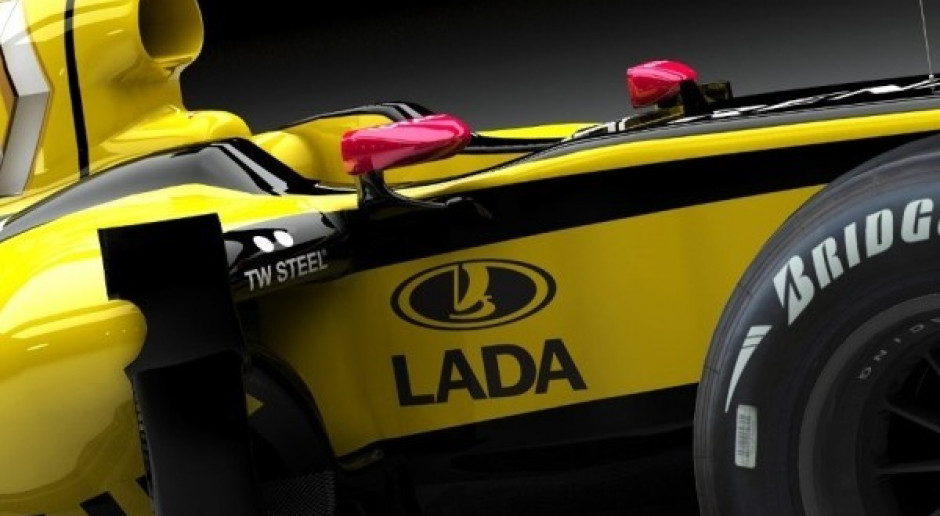 Logo Łady na bolidzie Formuły 1