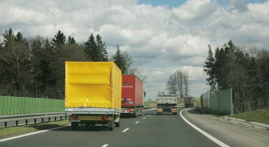 System Poboru Opłat za blisko 5 mld zł zastąpi winiety dla ciężarówek i autobusów