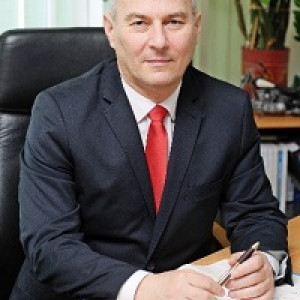  Piotr Redmerski