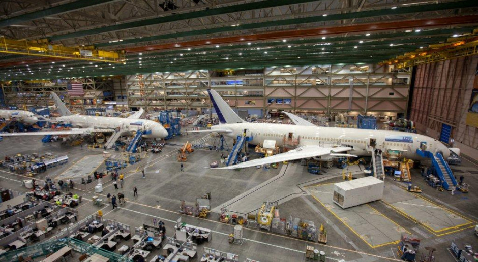 Boeing zmniejsza straty, ale wciąż musi naprawiać maszyny