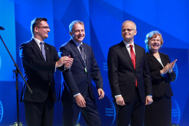 Marcin Krupa - prezydent Katowic, Wojciech Saługa - marszałek województwa śląskiego, Piotr Litwa - wojewoda śląski, Małgorzata Mańka-Szulik - prezydent Zabrza, przewodnicząca Górnośląskiego Związku Metropolitalnego podczas otwarcia Kongresu.