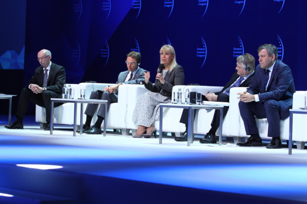 Sesja inauguracyjna "300 miliardów dla nowej Europy. Wielki program inwestycyjny Unii Europejskiej".