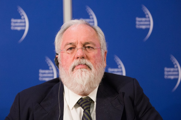 Z kolei w sesji "Unia Energetyczna - konkurencyjna, bezpieczna i zrównoważona energia dla europejskiego przemysłu" uczestniczył Miguel Arias Canete, komisarz UE ds. Działań w Dziedzinie Klimatu i Energii