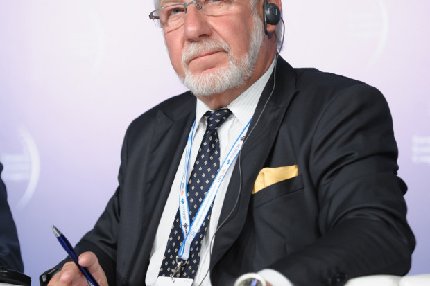 Heinz Schernikau - CEO, HMS Bergbau AG;