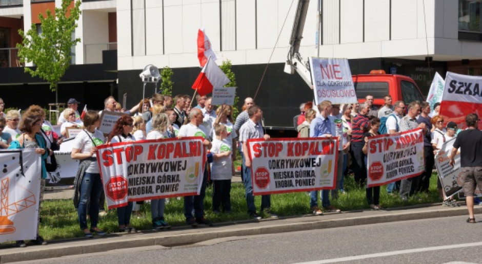 ZE PAK odpiera zarzuty protestujących przeciwko odkrywce węgla