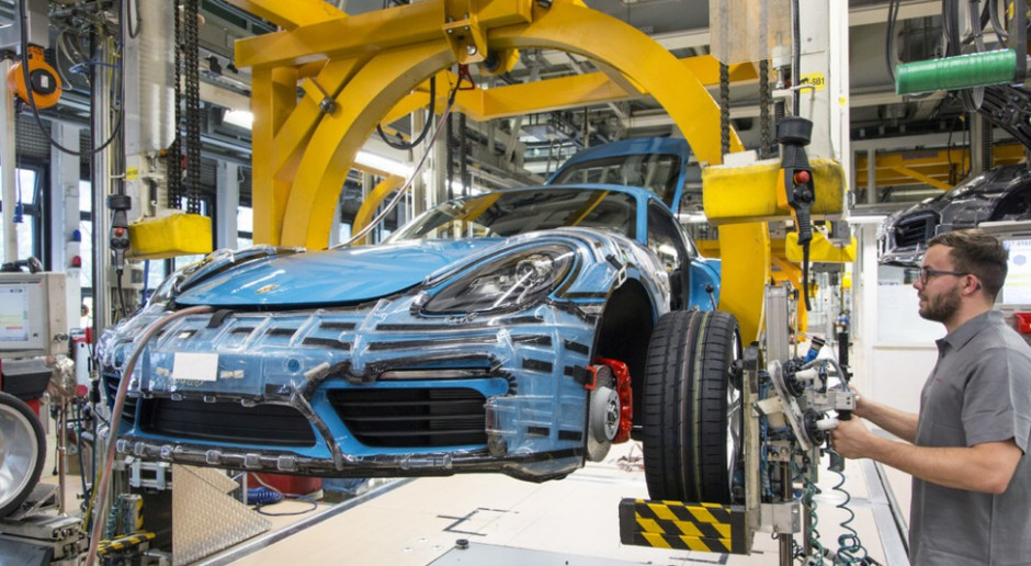 Fabryka Porsche w Zuffenhausen jeszcze jeden model