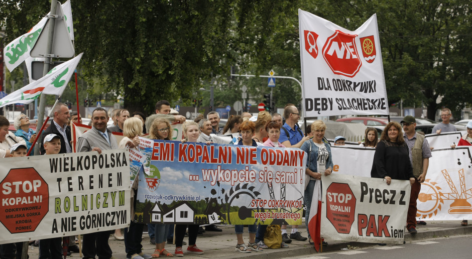 Mieszkańcy Wielkopolski nie chcą kopalni odkrywkowej. Protestowali w Warszawie
