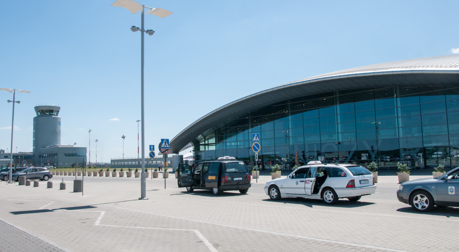 Lotnisko w Jasionce stawia na inwestycje