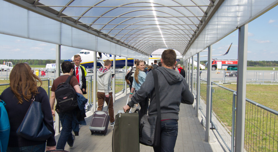 Lotnisko w Modlinie podało dane za pół roku