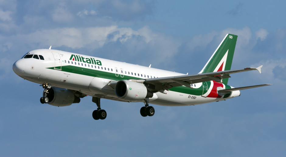Alitalia zabierze tylko pasażerów z negatywnym wynikiem testu
