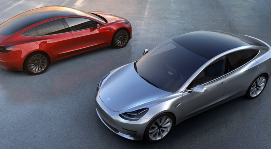 Tesla: Model 3 wejdzie do sprzedaży w piątek
