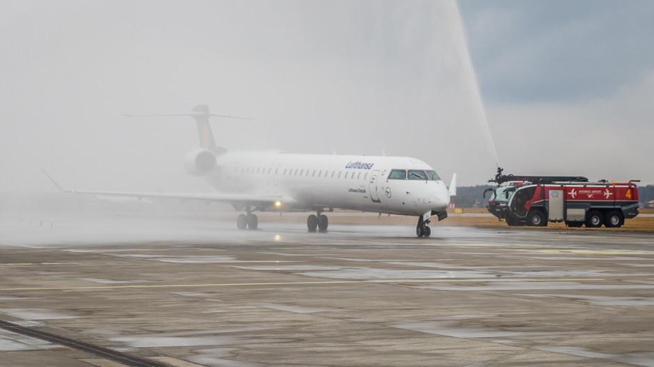 Powitanie samolotu Lufthansy na pyrzowickim lotnisku (fot. Lufthansa, mat. pras.)