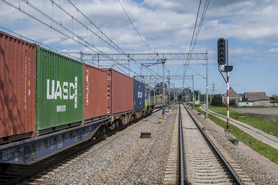 W Polsce mamy stosunkowo dobrze rozwiniętą sieć kolejową, a trwające czy planowane modernizacje dadzą możliwość uruchomienia przewozów na nieczynnych liniach czy ich odcinkach. Fot. PKP PLK