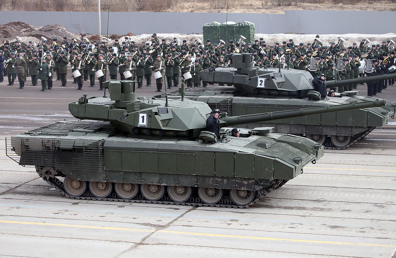Najnowszy produkt z Niżnego Tagiłu, czołg T-14. Fot. Vitaly V. Kuzmin, wikipedia, CC BY-SA 4.0.