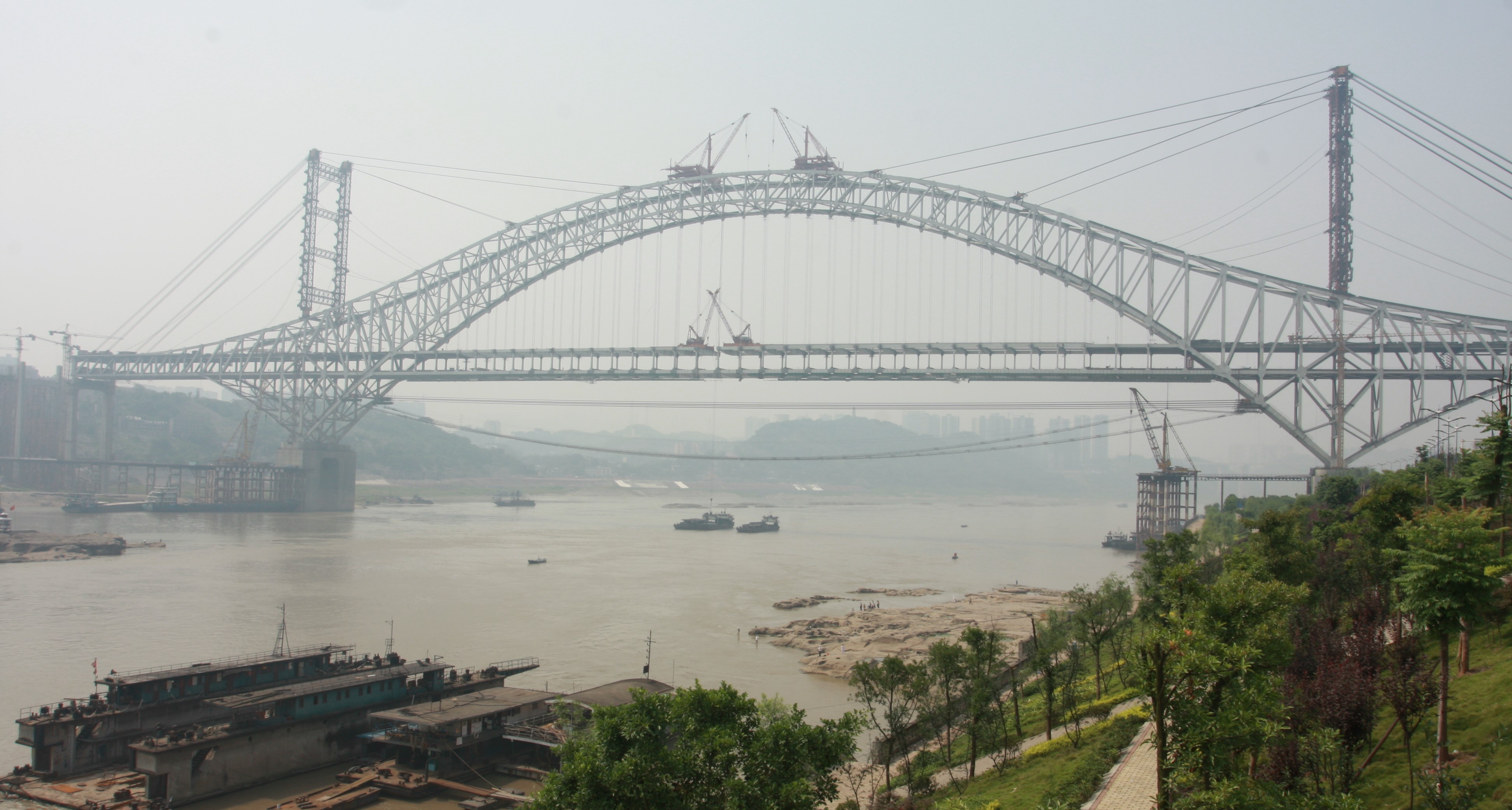 Budowa mostu nad rzeką Jangcy. fot. mat. pras.