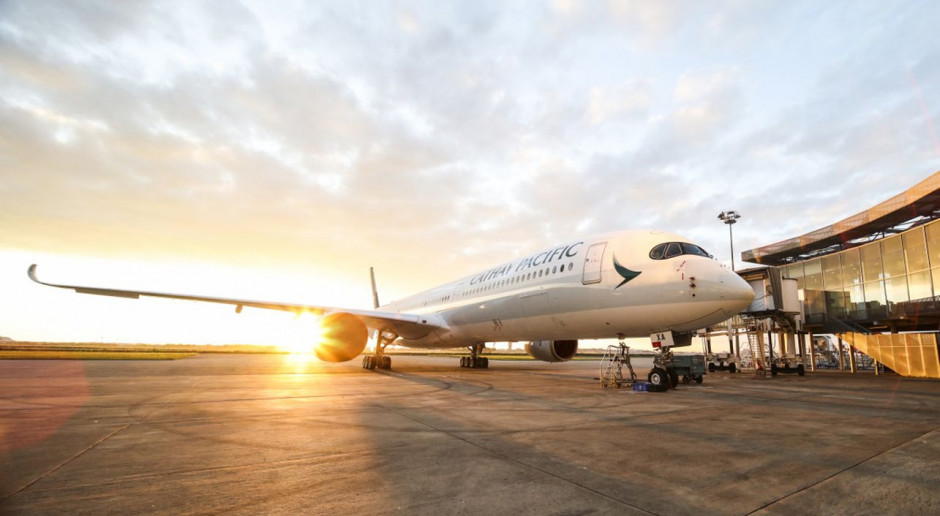 Cathay Pacific traci prawie 260 mln dolarów miesięcznie