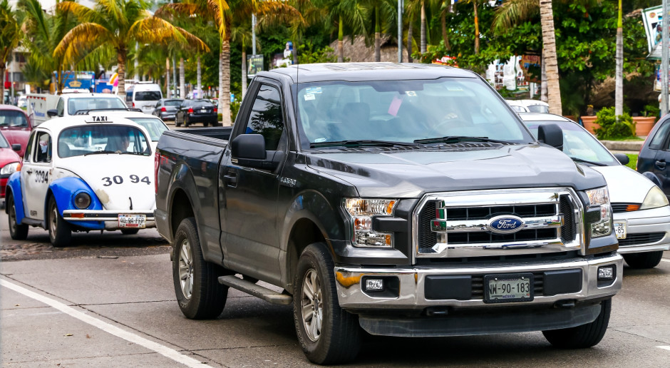 Ford wznowi produkcję w części amerykańskich fabryk