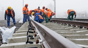Z kolejowych placów budowy dochodzą niepokojące sygnały