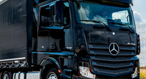 Daimler tnie koszty w ciężarówkach