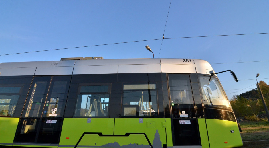 Tramwaje Śląskie odebrały pierwszy nowy 32-metrowy wagon