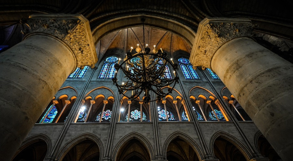 Francuski biskup: trudno przewidzieć, kiedy zakończy się odbudowa katedry Notre Dame