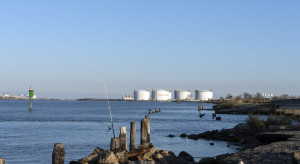 Ciepła aura spowalnia prace amerykańskich terminali LNG