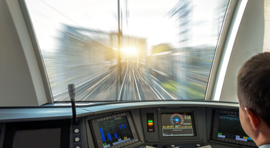 Adamczyk: Nowy rozkład jazdy na kolei przekona Polaków do korzystania z pociągów