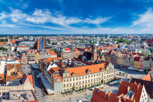 Pierwsze Mieszkanie Plus na gruntach PKP powstanie we Wrocławiu