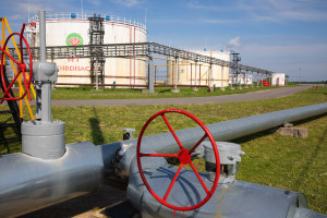 Niemcy nadal pompują rosyjską ropę i to przez Polskę
