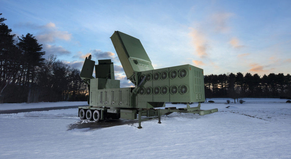 Raytheon zbudował pierwszą antenę radaru LTAMDS. Polska chce takie radary dla tarczy powietrznej Wisła