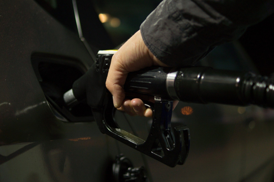 Po Obniżce Ceny O 20 żelazko Kosztuje 110 BM Reflex: Po obniżce VAT na paliwa ceny benzyny i oleju napędowego