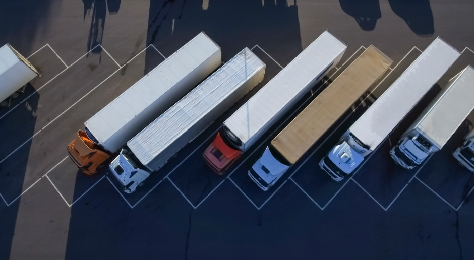 Pakiet za pakiet. Branża transportowa apeluje do rządu o wsparcie