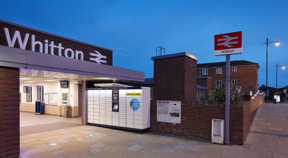 InPost: 40 paczkomatów na dworcach kolejowych w Wielkiej Brytanii