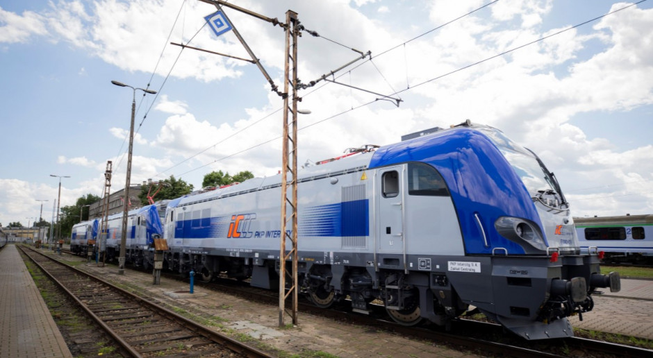 Nowe lokomotywy PKP Intercity wyjeżdżają na tory