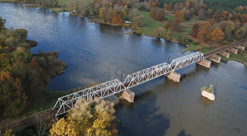 PKP PLK przebudują XIX-wieczne mosty kolejowe na Odrze
