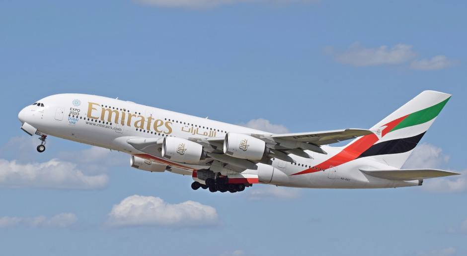 Emirates zwolnią 9000 osób