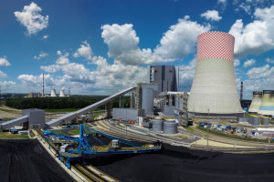 Blok 910 MW w Jaworznie pracuje już z pełną mocą