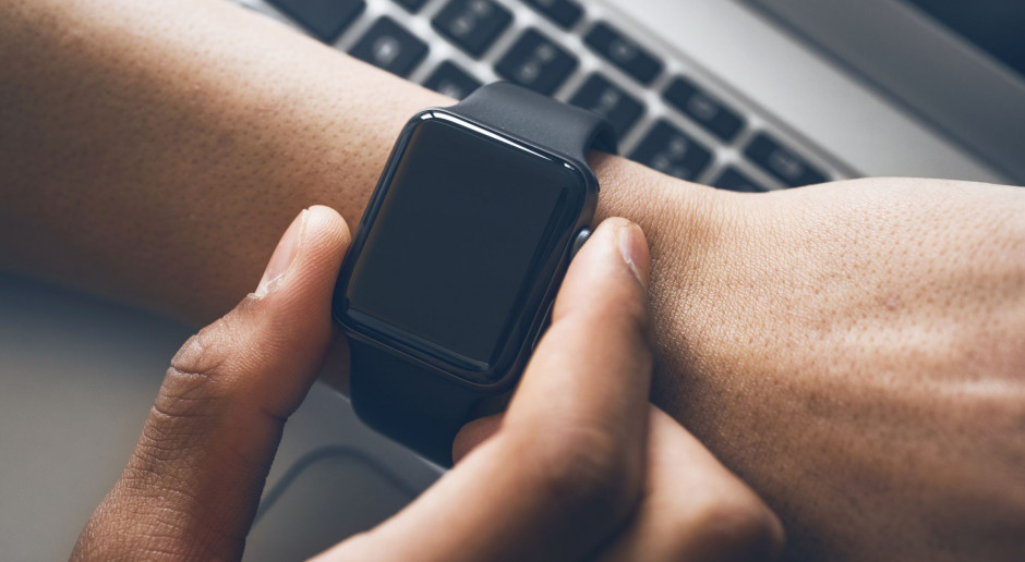 Nowa, tańsza linia Apple Watch SE ma konkurować z FitBitem
