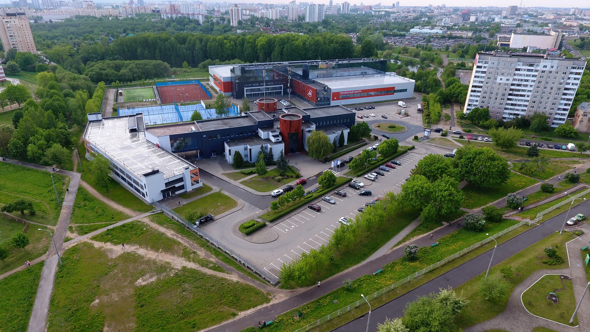 Wybudowane przez Unibep centrum medyczno-tenisowe w Mińsku. Fot. mat. pras.