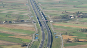 Podpisano umowy o dofinansowanie projektów drogowych. Ich wartość to ponad 2,3 mld zł