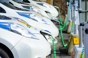 Auto elektryczne w co piątej polskiej firmie. Tak same zapewniają