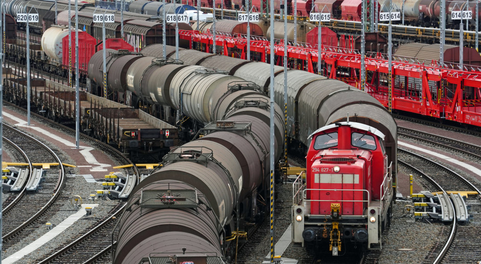Gdyby pociągi były dłuższe... Tory są barierą dla polskich portów