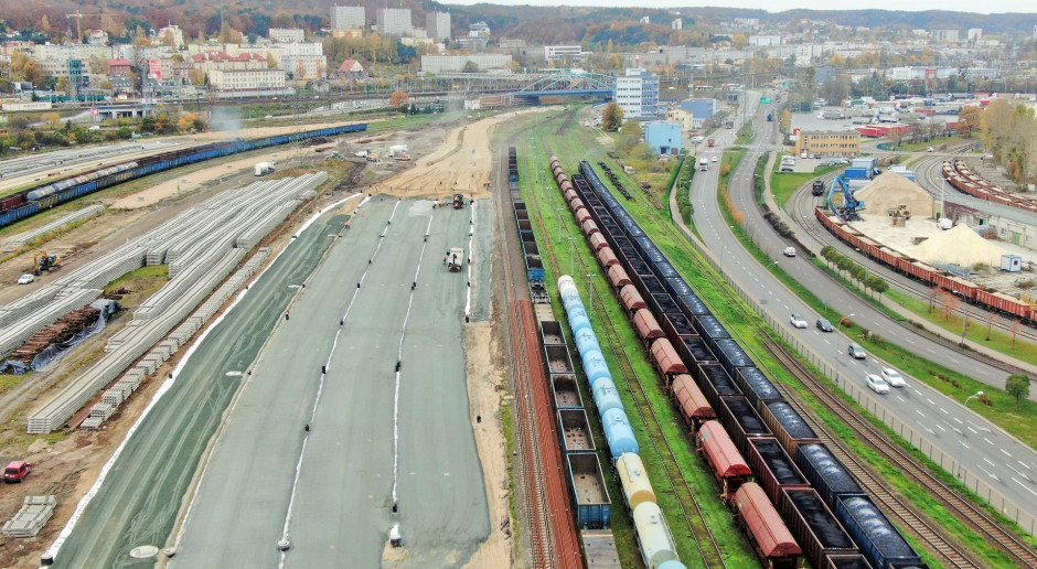 Do Portu Gdynia wjadą wreszcie długie pociągi