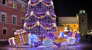 Polki i Polacy nie chcą likwidacji świetlnych dekoracji świątecznych
