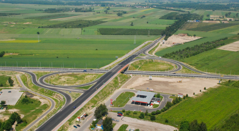 Osiem ofert na budowę 14 km autostrady A2