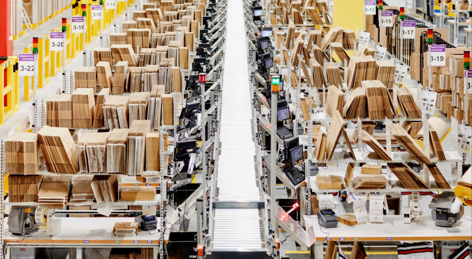 Amazon największym amerykańskim sprzedawcą butów i odzieży