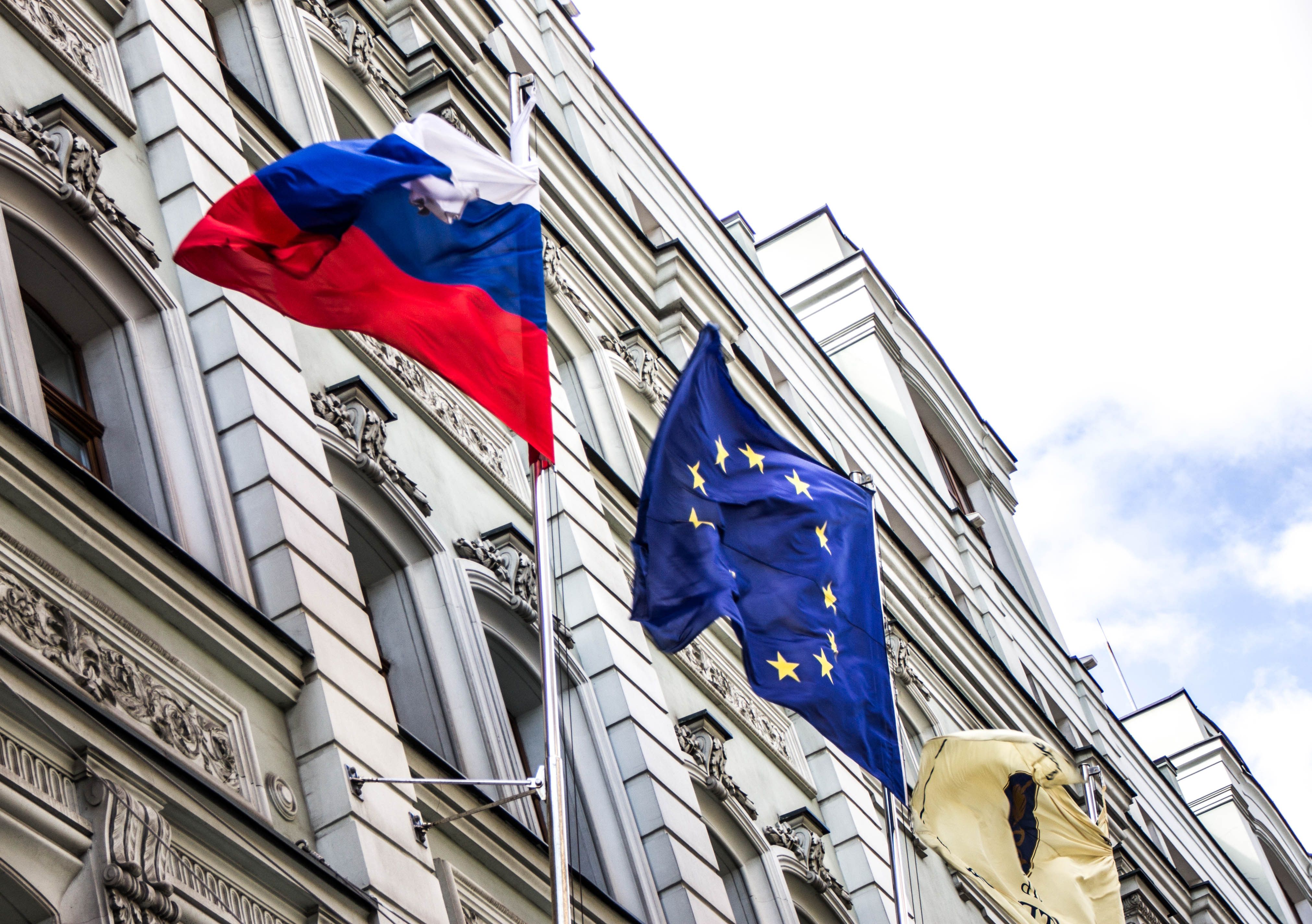 Unia Europejska próbuje uderzyć w Rosję nowymi sankcjami (fot. Shutterstock)