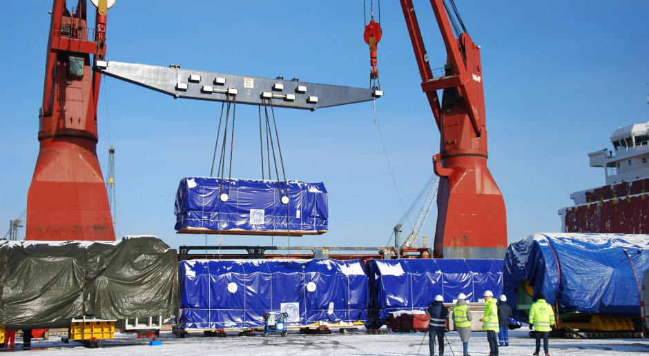 Dwa generatory, po 280 ton każdy, wypłynęły z Portu Gdynia